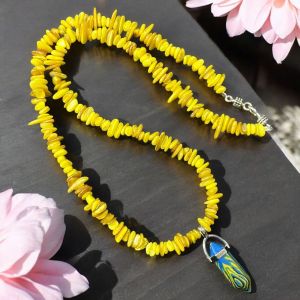 Mother of Pearl Chip Neklace  With Pencil Pendant  Malachite    