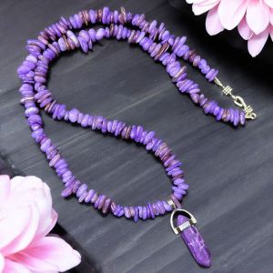 Mother of Pearl Chip Neklace  With Malachite Purple    