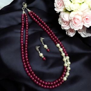 Glass beads with pearls Neklace