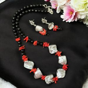 Mother of Pearls and Black Agates with Taiwan coral chips Necklace with Earrings