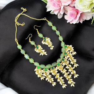 Jadau necklace with quartz and pearls Necklace with Earrings 