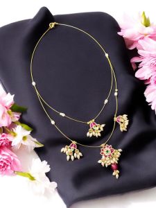 Invisible necklace in 2 layers
