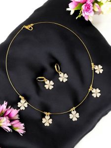 Invisible necklace Gold with Flower Charms
