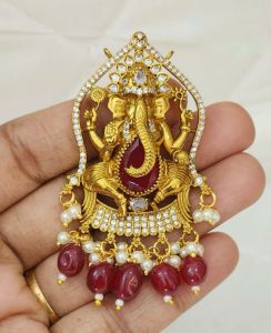 Matt finish vinayagar pendant ,Maroon