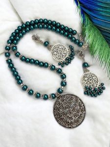 Peacock Blue glass pearls necklace with matching earrings