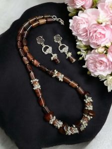 Onyx necklace in 2 layers with pearls