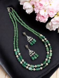 Onyx necklace in 2 layers with pearls