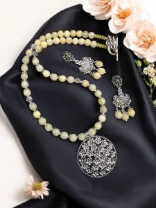 Agate necklace with oxidised silver pendant,Yellow