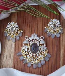 Victorian Pendant with Earrings,Gray