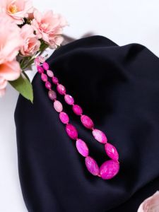 Graduated Onyx Oval Beads Necklace Pink