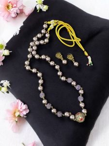 Swarovski Replica Shell Pearl With Victorian And Rhinestone Beads