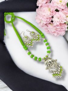 Shell Pearl Necklace With Cotton Thread Beads (Green)
