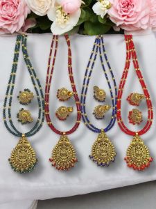 Crystals with oxidised gold pendant Necklace with Earings (pack of 4)