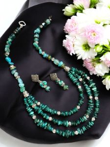 Mother of pearl chips with agate nuggets necklace