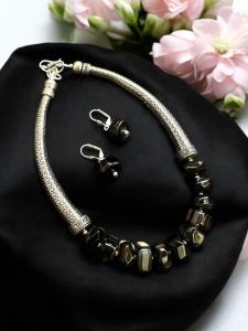 Agate Rondelle With German Silver Trunks Necklace, Black