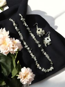 Gemstone  chip necklace Quartz Tourmaline
