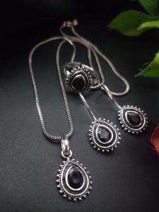 Silver Replica Teardrop (BLACK) Chain Set with matching Earrings and hand ring