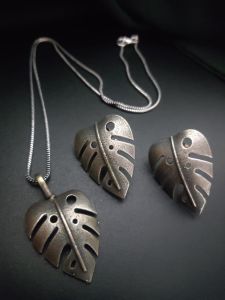 Silver Replica Leaf Chain Set with matching Earrings