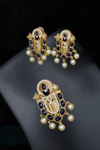 Matt Gold Finish Perumal (Tirupati Balaji) Pendant With Earrings, BLUE