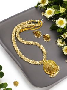 Glass Pearl Loreal With Round Flower Antique Gold Pendant Necklace