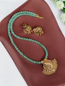 Kemp Pendant With Monolisa Pumpkin (kharbuja beads)