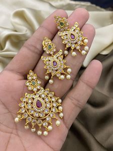 Kemp Pendant With Matching Earings Ruby Pink With Green