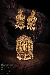 High Quality Antique Gold Ram Parivar Pendant set