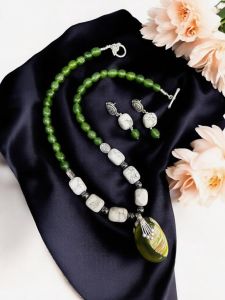 Gemstone Pendant With Howlite And Quartz Beads Necklace Green