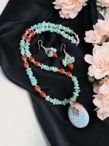 Gemstone Pendant With Mother Of Pearl Chips And Red Jasper Beads Necklace 