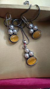  Silver Replica (Yellow) Chain Set with matching Earrings