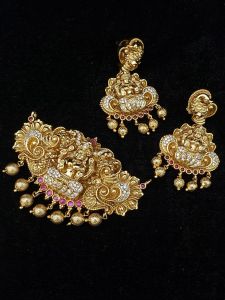 Matt Finish Pendant Goddess Lakshmi 