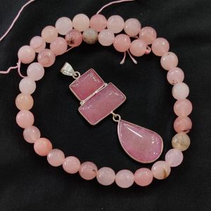 Combo Of Gemstone Pendant With Square Agate Beads