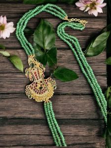 Jadau Pendant Kamakshi With Light Green Agate Beads 