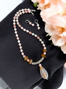 Agates And Onyx Necklace With Matching Agate Pendants peachish pink