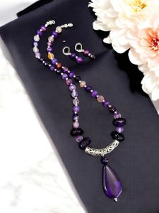 Agates And Onyx Necklace With Matching Agate Pendants Violet