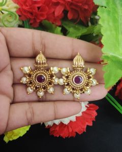 Matt finish Stud ruby pink with pearl