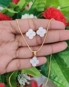 American Diamond Pendant Set With Silver Polish Chain