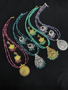 Elegant Oxidised Pendant Necklace With Glass Pearl Vadamalli