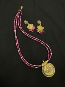 Elegant Oxidised Pendant Necklace With Glass Pearl Vadamalli