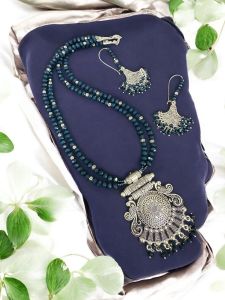Peacock blue agates with oxidised silver pendant with earrings