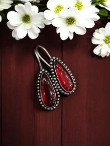 Silver replica hook earrings with Monolisa stones, Ruby Pink