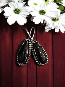 Silver replica hook earrings with Monolisa stones, Black