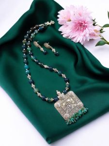 Agate necklace with oxidised silver pendants