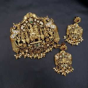 Premium Quality Divine Pendant Set : Shiva, Parvathy, Ganesha & Muruga