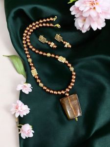 Agate pendant with Glass pearls, Brown