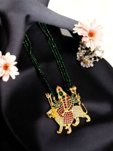 Jadau a replica Kemp Durga pendant with 2 line Agate beads, Green