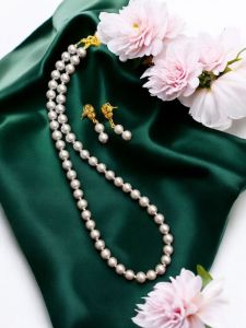 Glass Pearl Necklaces, Light Grey