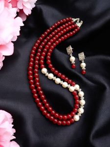 Glass Beads With Cream Pearls Necklace, Maroon