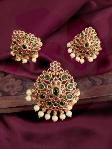 High Quality Kemp Pendant With Matching Earrings, Green with Pink