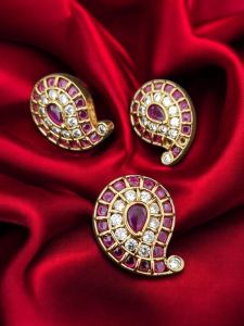 Small Mango shaped Antique Real Kemp Set with Earrings, Pink And White